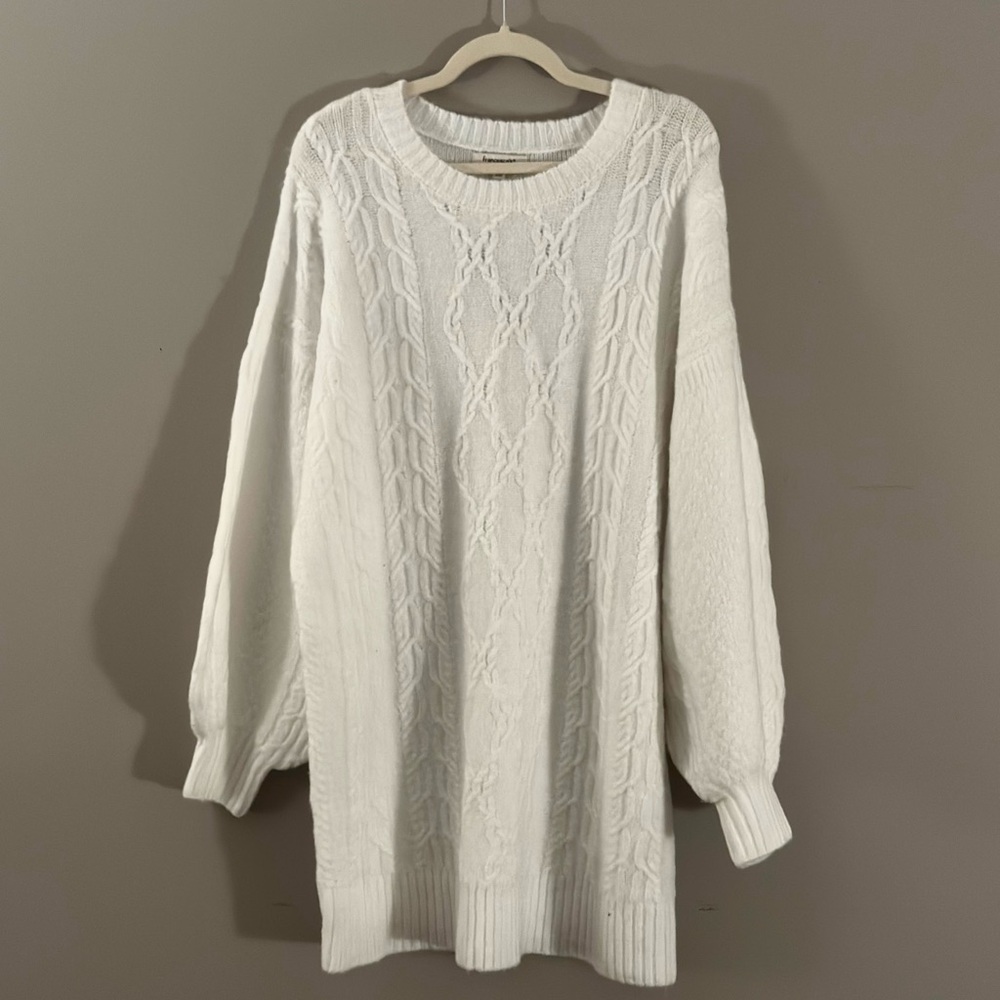 Francesca's Collections Cream Cable Knit Sweater